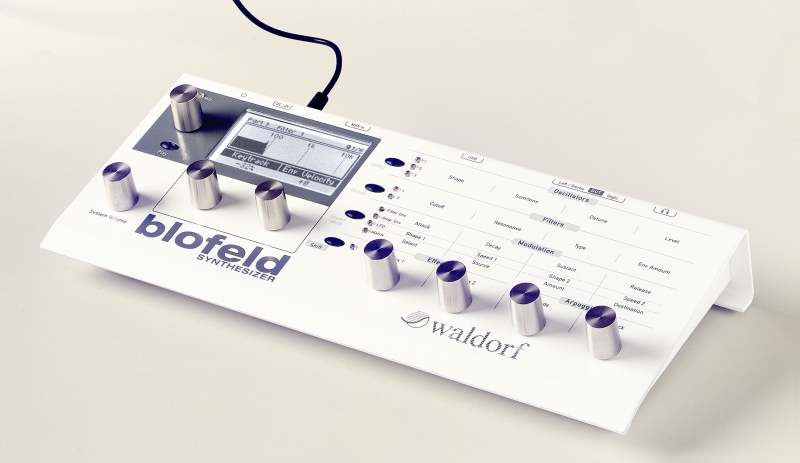 Фото Синтезаторный модуль Waldorf Blofeld WHT