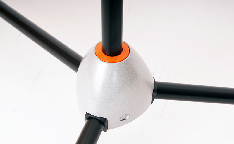 Фото Стойка для микрофона Soundking SD215