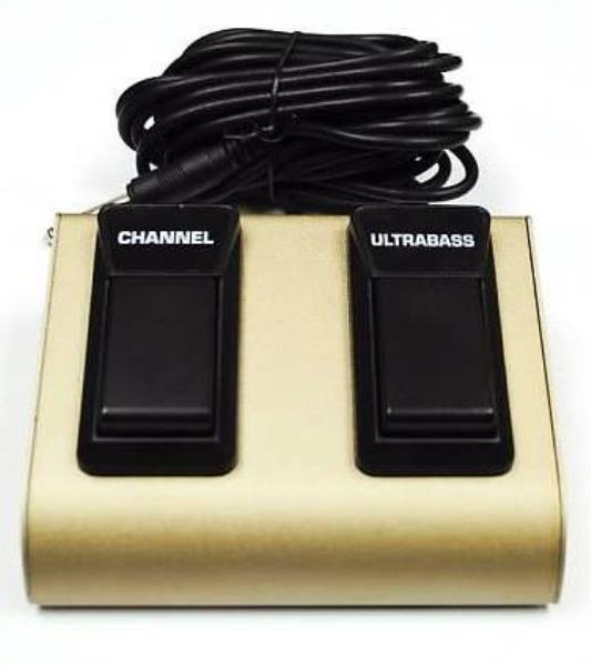 Фото Behringer FS112BX