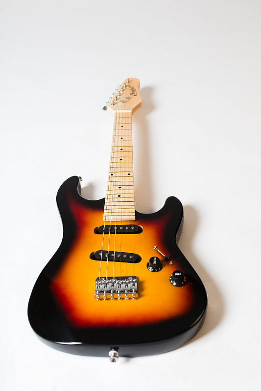 Фото Электрогитара Rocket ST-32/Sb