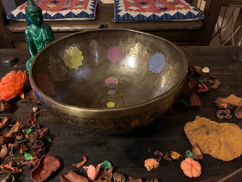 Фото Поющая чаша кованая Yogini SB-YOG 32  соль