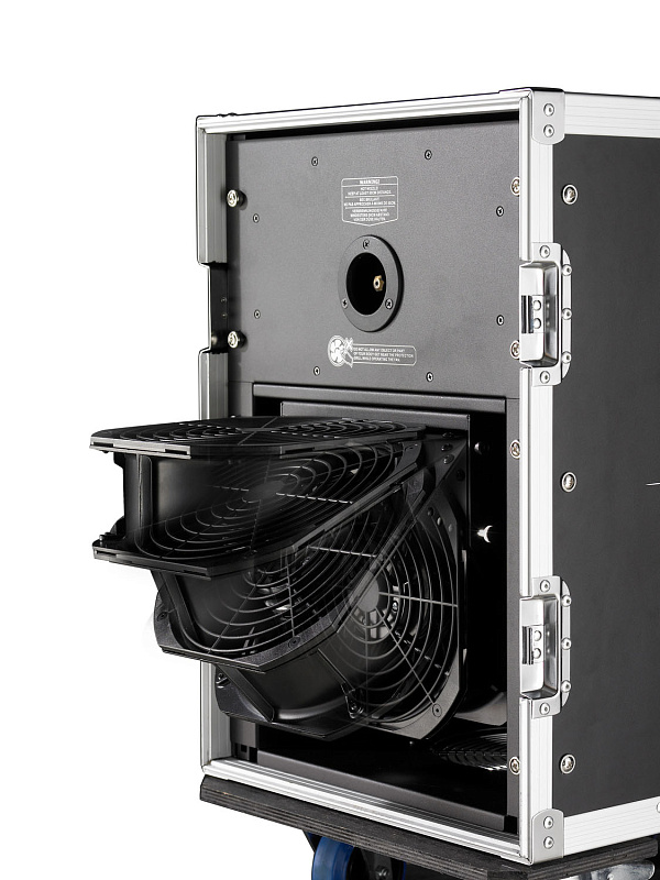 Фото Antari F-7  Генератор тумана в флайт-кейсе